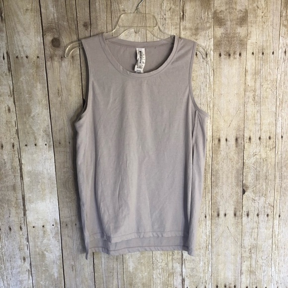 🌿HOST PICK🌿 Fabletics Side Slit Tank - Picture 5 of 6